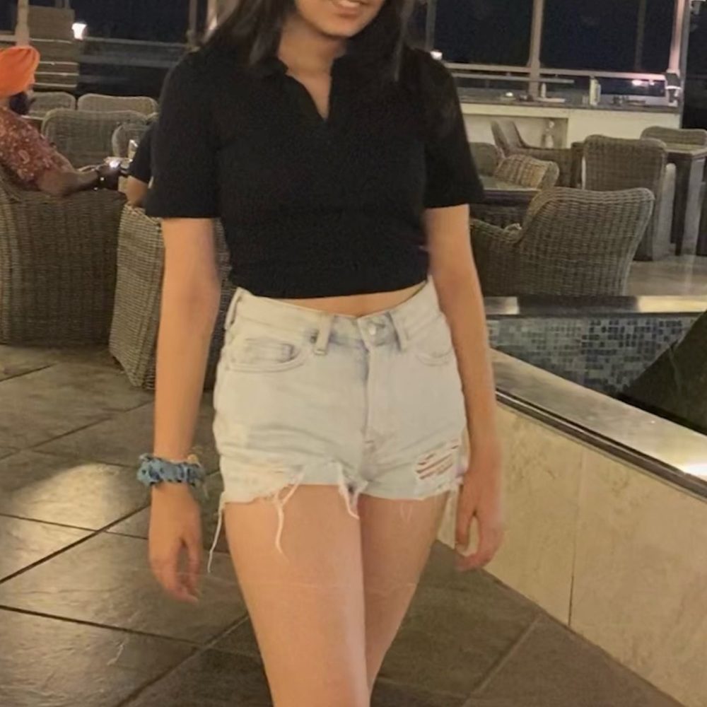 Black crop top - Picture 3 of 3